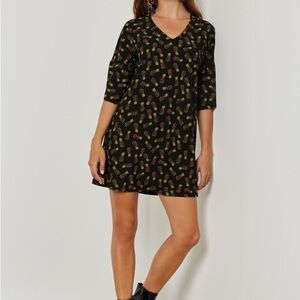 MANGO Pineapple 
V-Neck Printed Dress Size 4